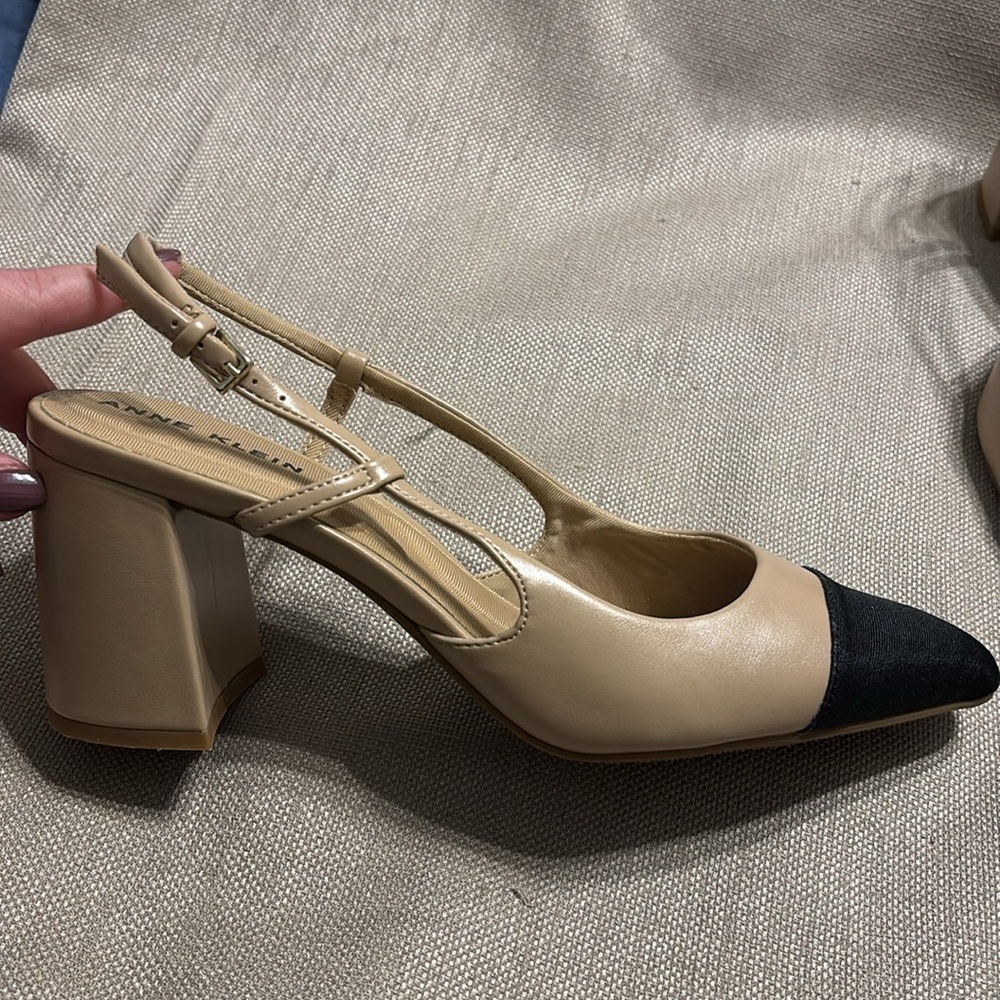 Anne Klein Baxter Pump - Picture 4 of 11